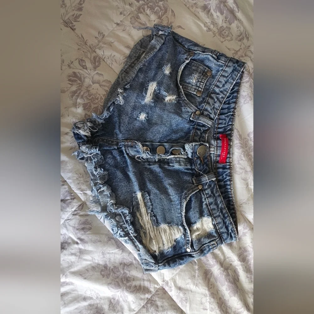 Signature8 Distressed Denim Women Shorts Size Small